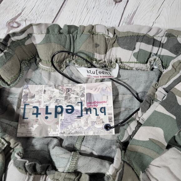 Blu[edit] Camo‎ Fatigue Paperbag Shorts L NWT - Picture 6 of 11